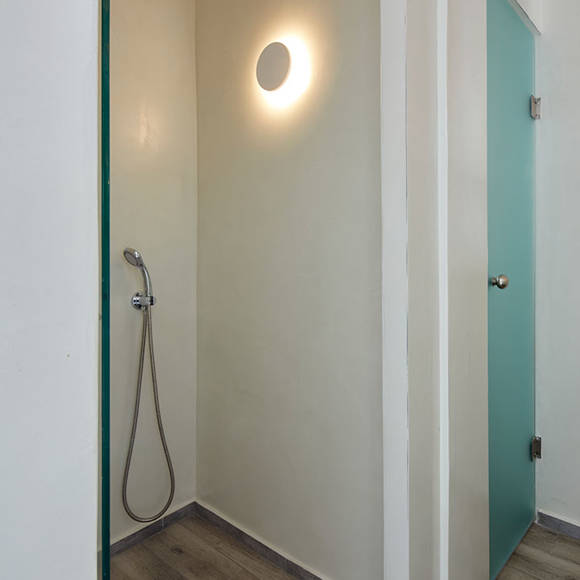 Santorini View Hotel shower with light