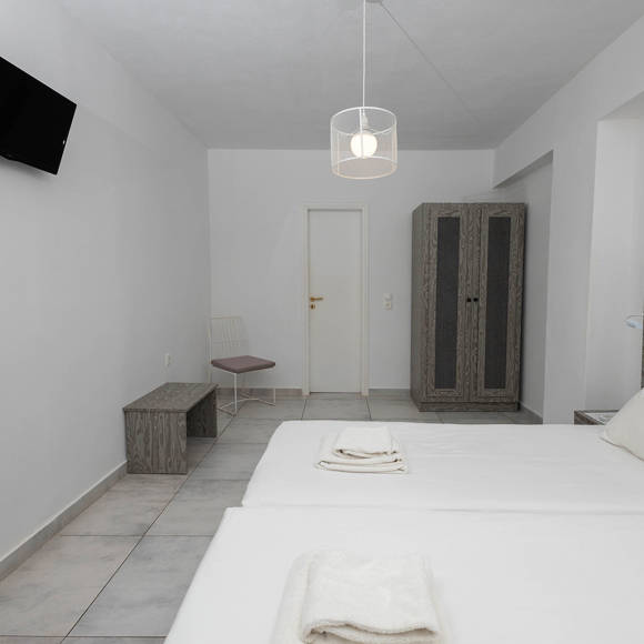 Santorini-View-Hotel-Standard-Room-limited-view-2