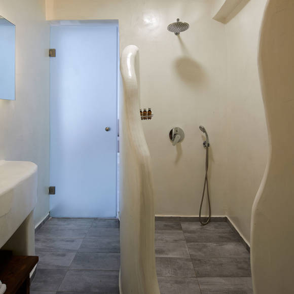Santorini View Hotel with built in shower and built in sink